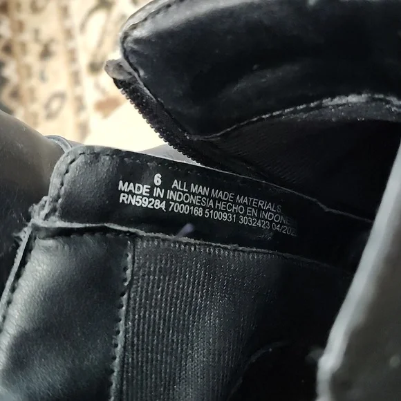 Place Big Girl's Faux Leather Heeled Boots; Size: 6Y, Color: Black - Picture 11 of 16